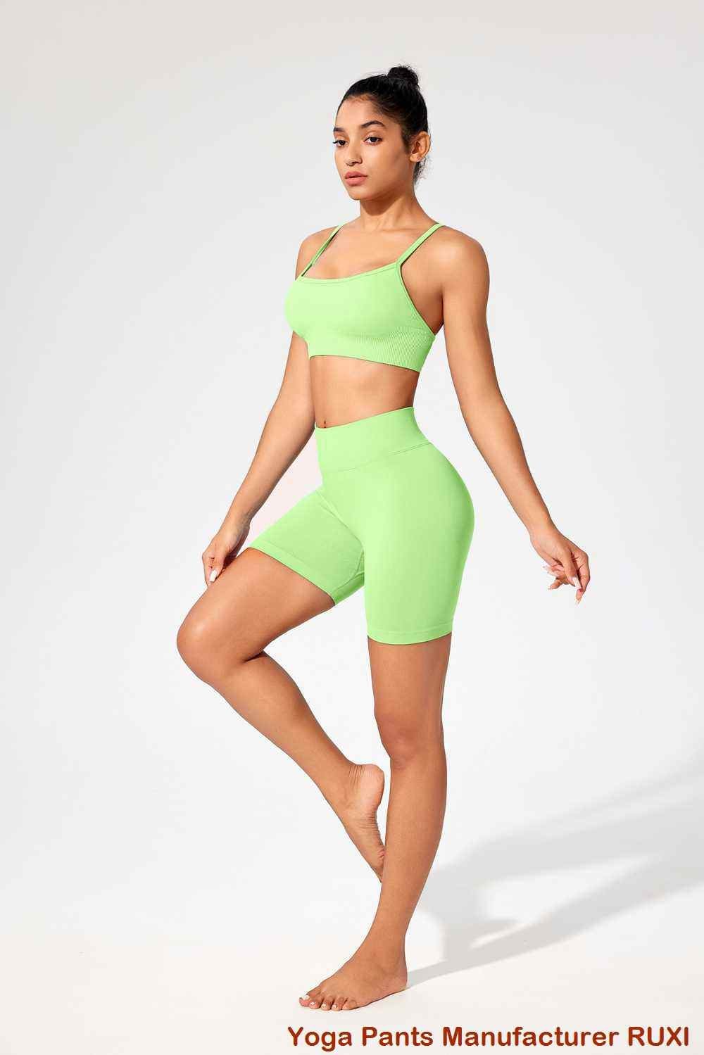 спортивний чоловічий білий костюм спортивний чоловічий білий костюм